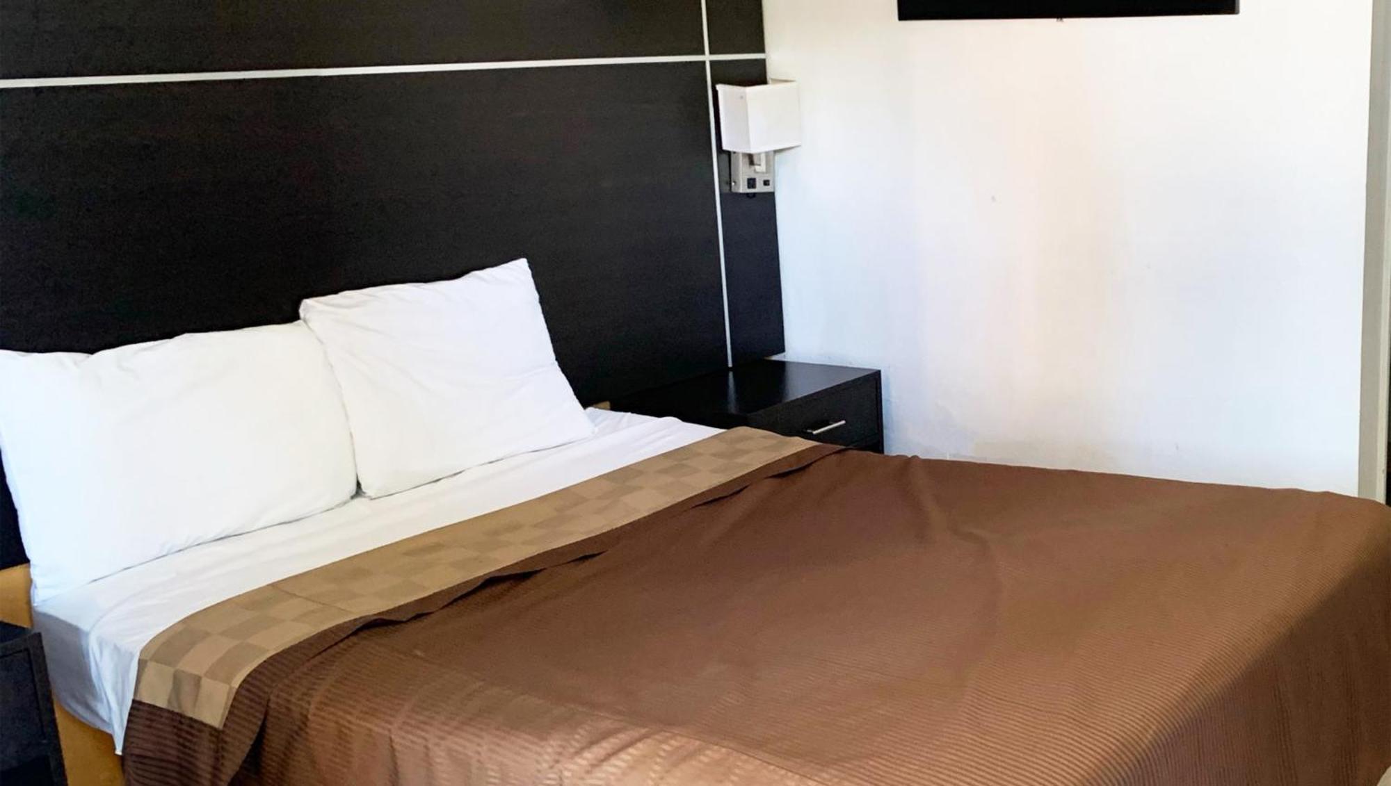 Magnuson Hotel Μπράντεντον Εξωτερικό φωτογραφία